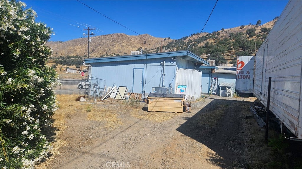 3933 Lake Isabella Boulevard