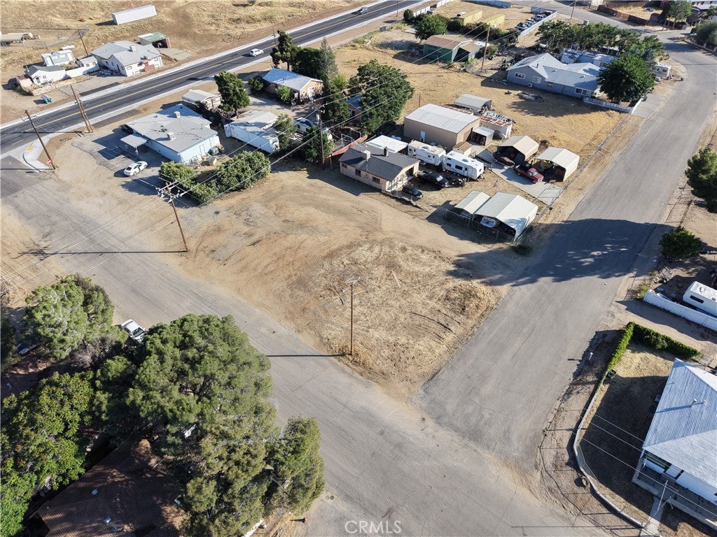 3933 Lake Isabella Boulevard