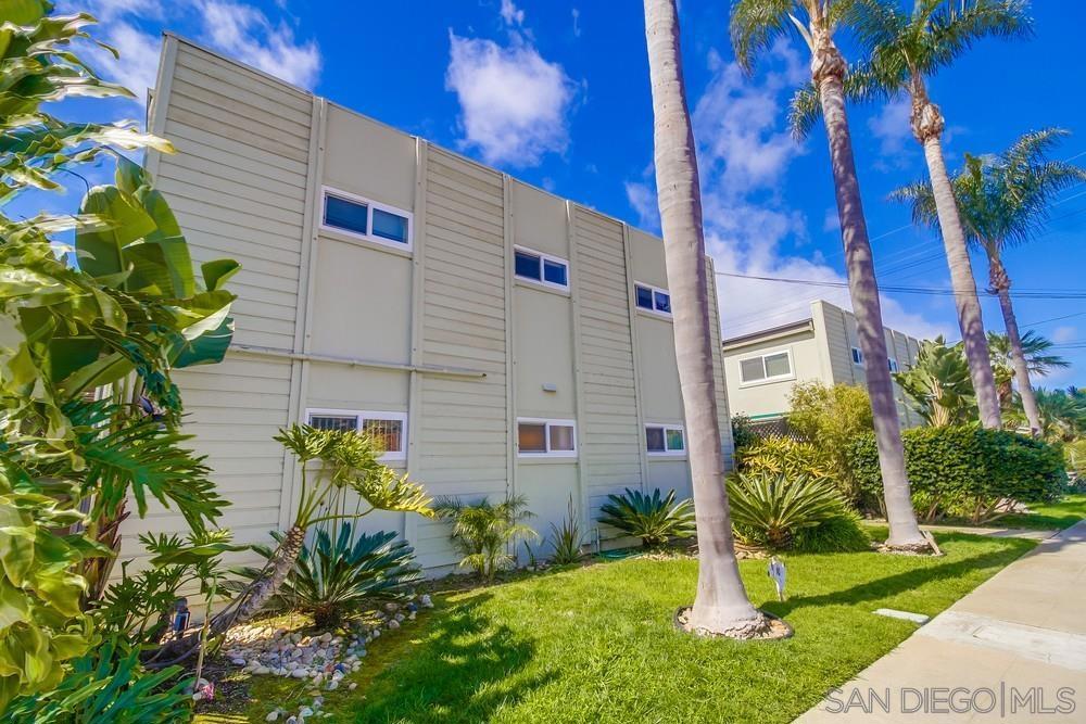 Centrally located and close to the beach, this 2-bedroom / 2-bath ground-floor condo opens up to a large private patio off the living room. The property has an exclusive-use garage off the alley with common laundry facility.