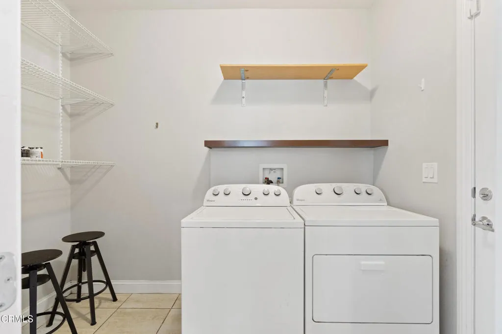 Los Angeles, California 90065, United States, 3 Bedrooms Bedrooms, ,2 BathroomsBathrooms,Residential,Active,196564