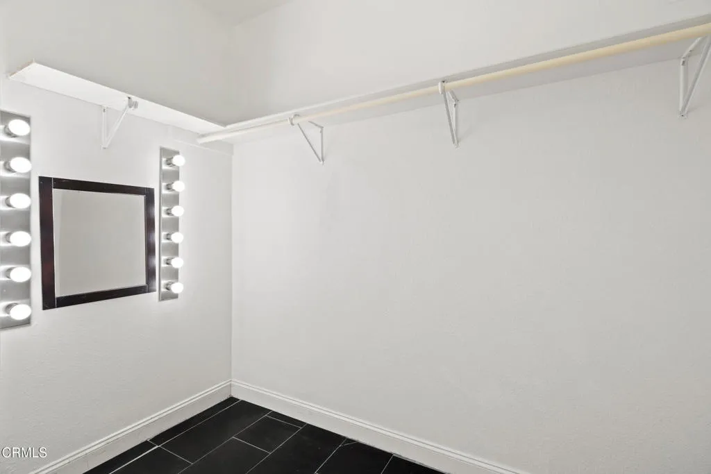 Los Angeles, California 90065, United States, 3 Bedrooms Bedrooms, ,2 BathroomsBathrooms,Residential,Active,196564