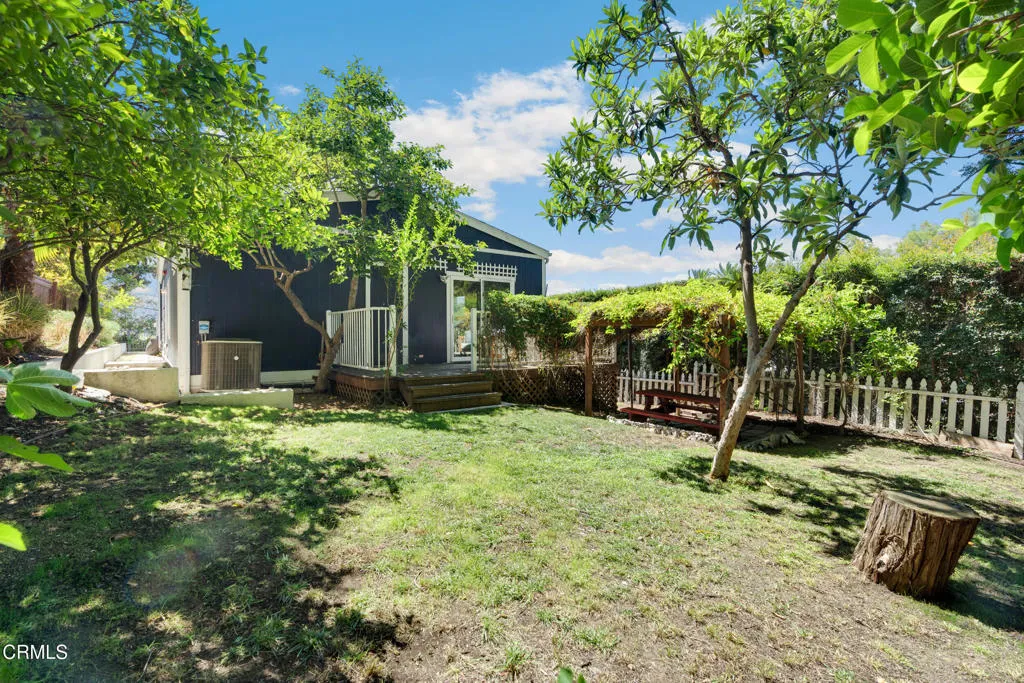 Los Angeles, California 90065, United States, 3 Bedrooms Bedrooms, ,2 BathroomsBathrooms,Residential,Active,196564