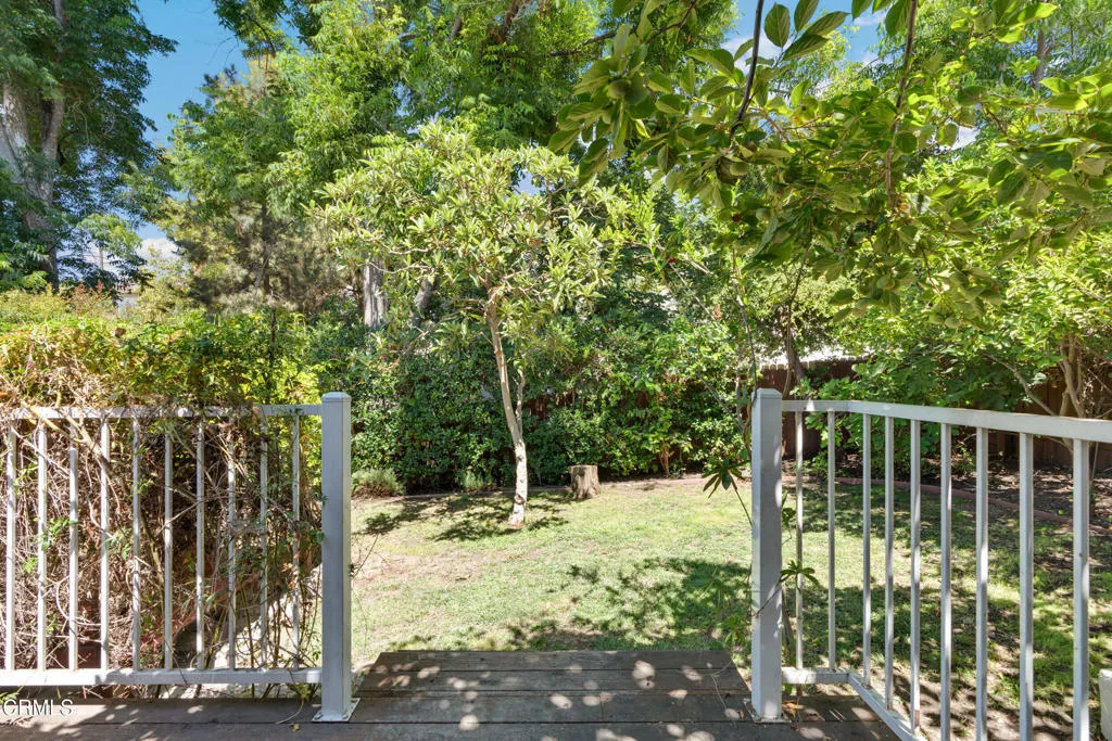 Los Angeles, California 90065, United States, 3 Bedrooms Bedrooms, ,2 BathroomsBathrooms,Residential,Active,196564