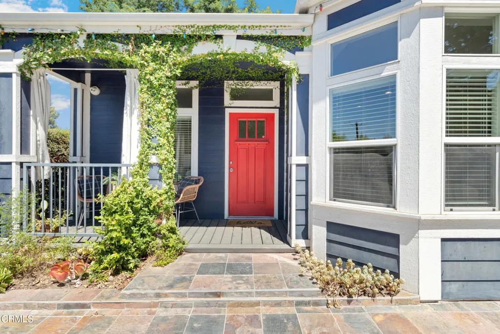 Los Angeles, California 90065, United States, 3 Bedrooms Bedrooms, ,2 BathroomsBathrooms,Residential,Active,196564