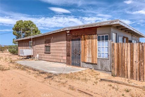 Photo of 2121 Cambria Ave, Landers, CA 92285 (MLS # JT26068870)