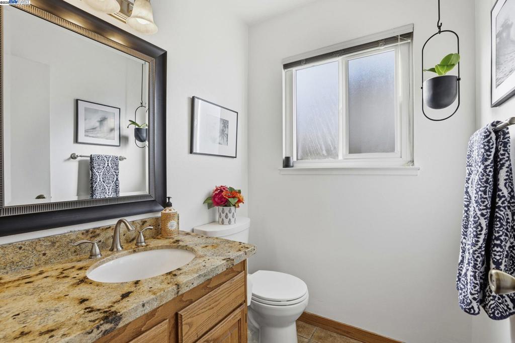 VINTAGE HILLS - Residential