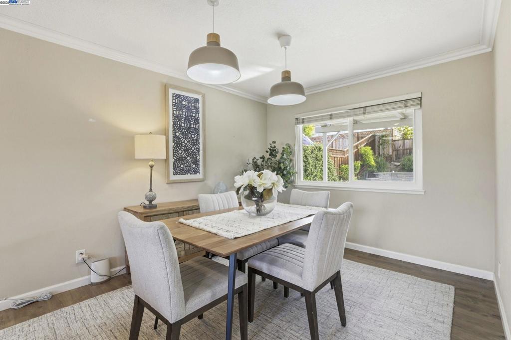 VINTAGE HILLS - Residential