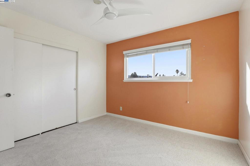 VINTAGE HILLS - Residential