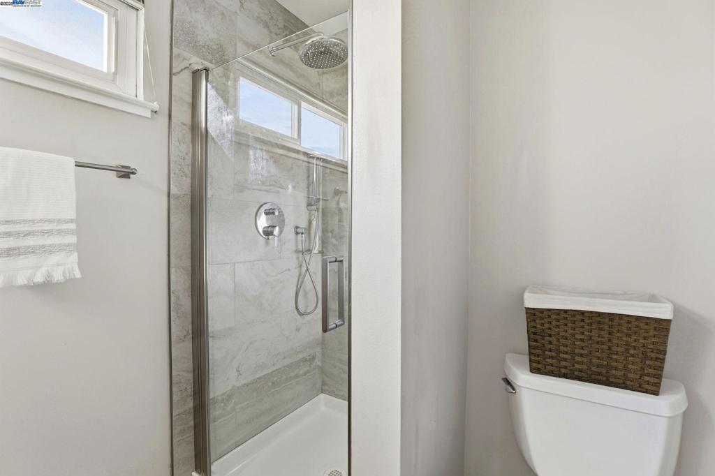 VINTAGE HILLS - Residential