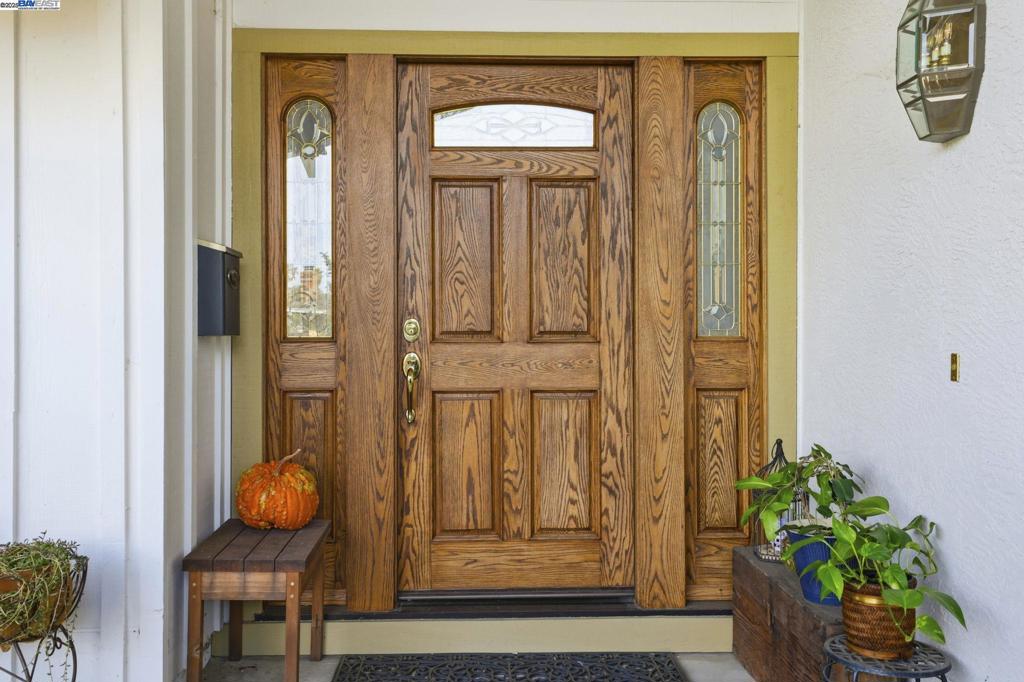 VINTAGE HILLS - Residential