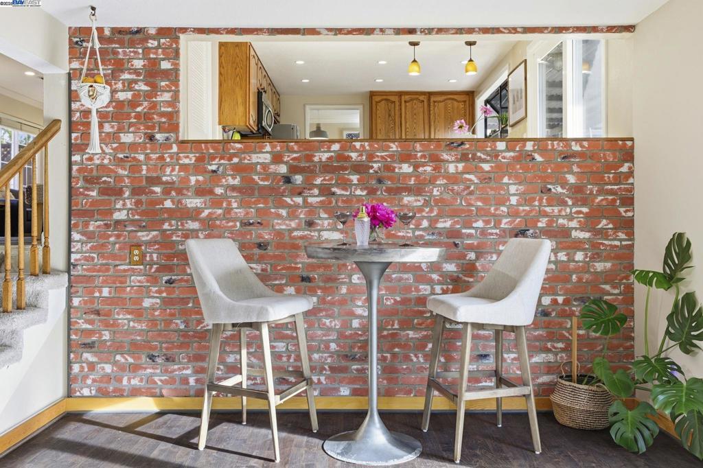 VINTAGE HILLS - Residential