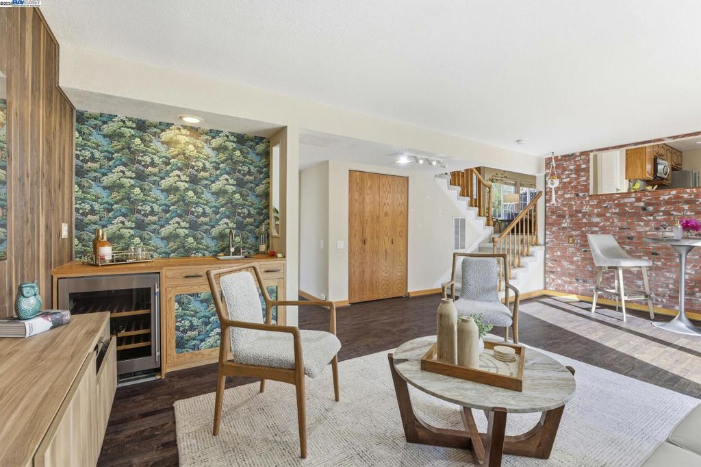 VINTAGE HILLS - Residential