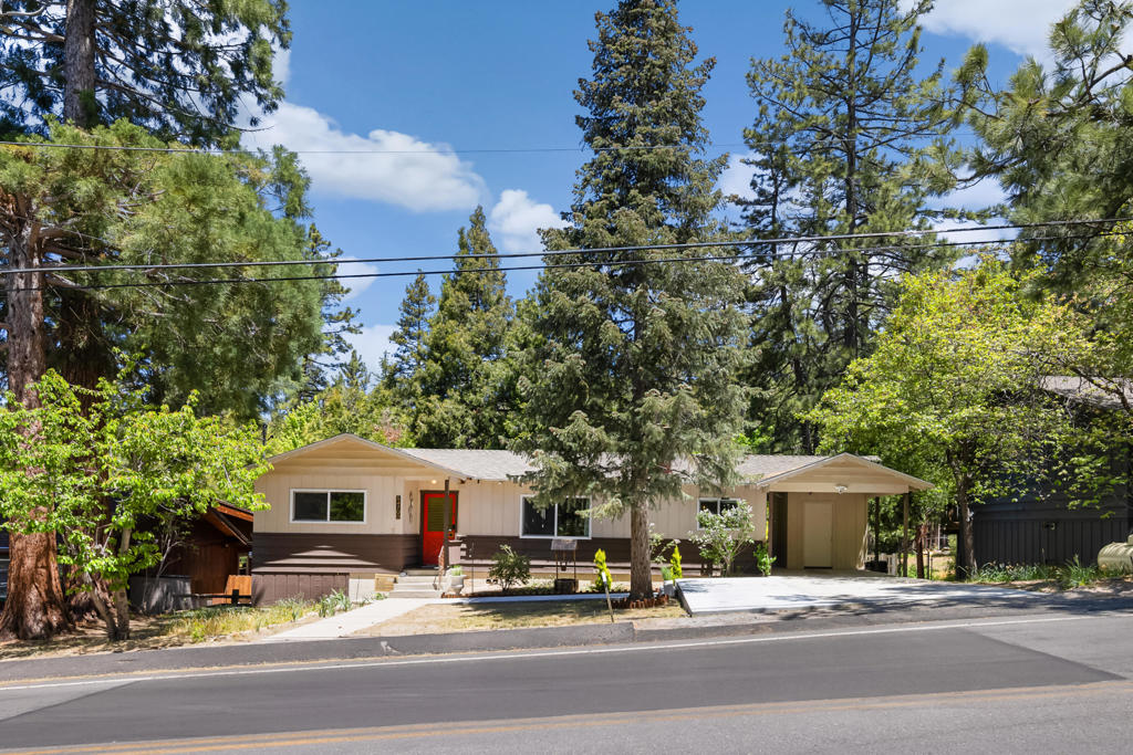 Escape to the serenity of the mountains in this beautifully furnished cabin nestled in the heart of Idyllwild. Surrounded by towering pines and fresh mountain air, this cozy retreat offers the perfect blend of rustic charm and modern comfort. Featuring a fully equipped kitchen, comfy furnishings, and a wood-burning fireplace, it's your ideal getaway for a weekend, a month, or longer.Relax on the spacious deck, stargaze under the clear night skies, or explore nearby hiking trails, shops, and local dining--all just minutes away. Whether you're seeking peace and quiet or outdoor adventure, this cabin delivers an unforgettable Idyllwild experience.