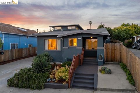 Photo of 2220-2222 E 31St St ST, Oakland, CA 94602 (MLS # 41135873)
