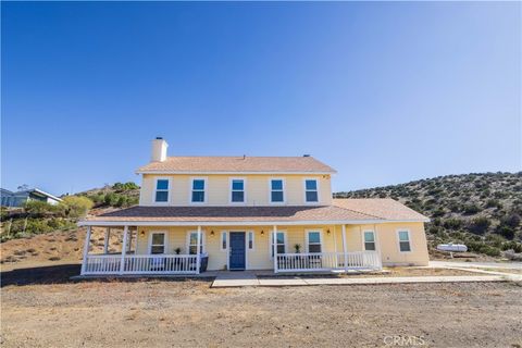 Photo of 9162 Old Stage Rd Rd, Agua Dulce, CA 91390 (MLS # SR25255424)