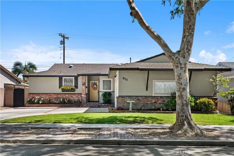 Photo of 852 Kallin Avenue, Long Beach, CA 90815 (MLS # PW26159862)