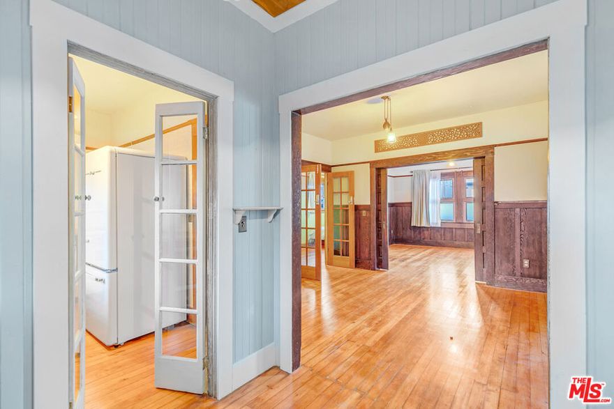 Tucked away just half a block from the beach, this dreamy 2-bedroom, 1-bath guest house is your Venice escape with serious vintage charm. It's a standalone unit (no shared walls, no one above you!) with its own private entrance and outdoor space, so you can soak up the sunshine in peace. Inside, you'll find gorgeous hardwood floors, picture rails (no nails, no patching your walls and deposit will thank you), and a clawfoot tub that's basically begging for a bubble bath. The kitchen is a total vibe, with a retro refrigerator, vintage stove/oven, and surprise! A dishwasher too. The larger bedroom is cozy and bright, while the second bedroom makes the perfect flex space. Need a home office? A yoga room? A reading nook or guest crash pad? You've got options make it your own. Laundry day? Handled. You've got your own stacked washer and dryer just behind the house. And while there's no parking on-site, this neighborhood is so walkable you won't miss it. (That said, there are local lots nearby if you want to snag a monthly spot.)You'll be living on a sweet walk street, surrounded by Venice's best cafes, shops, and of course the beach. Whether you're heading out for a surf, grabbing a bite at a local gem, or just lounging at home, it's all good vibes here. Come see it for yourself we think you'll fall in love.