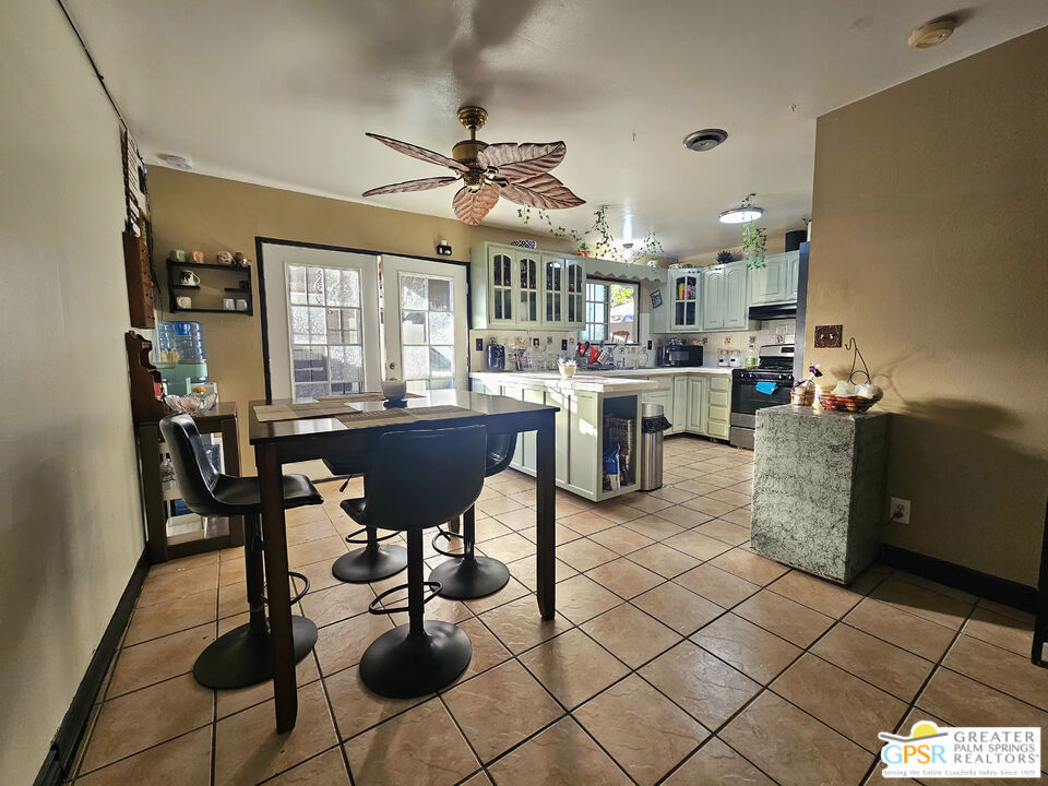 635 E Matchwood Place