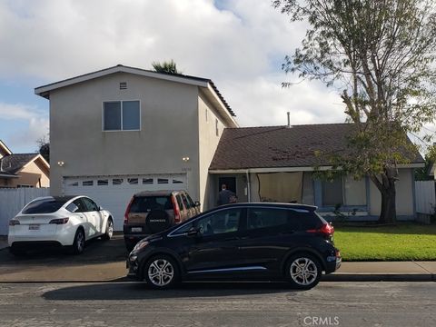 Photo of 17072 Berlin Ln, Huntington Beach, CA 92649 (MLS # CV25280377)