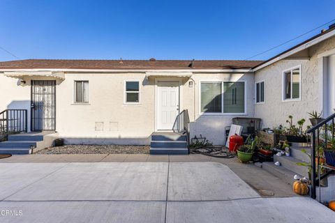 Photo of 6634 Vineland Avenue, Los Angeles, CA 91606 (MLS # P1-26214)