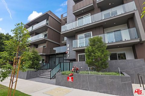 Photo of 8457 Blackburn Avenue #201, Los Angeles, CA 90048 (MLS # 25599479)