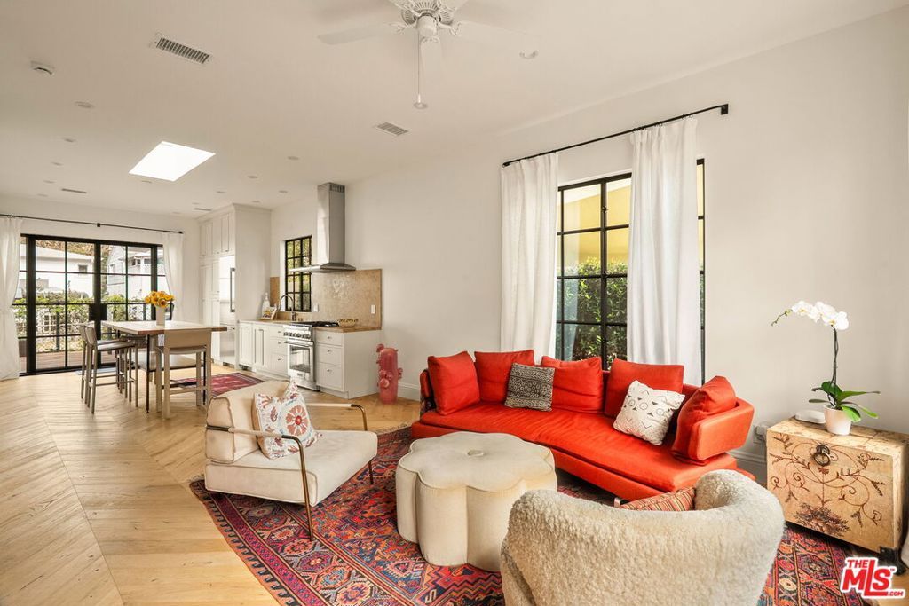 Photo of 207 Entrada Drive, Santa Monica, CA 90402 (MLS # 25608105)