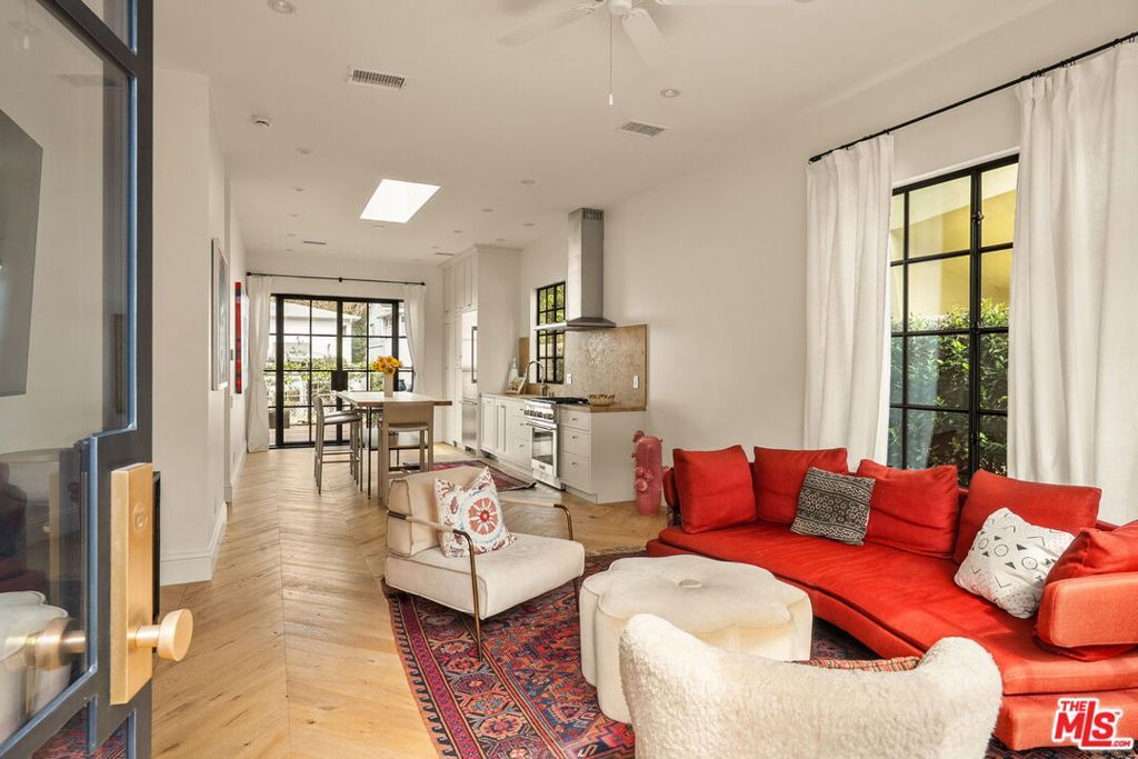Photo of 207 Entrada Drive, Santa Monica, CA 90402 (MLS # 25608105)