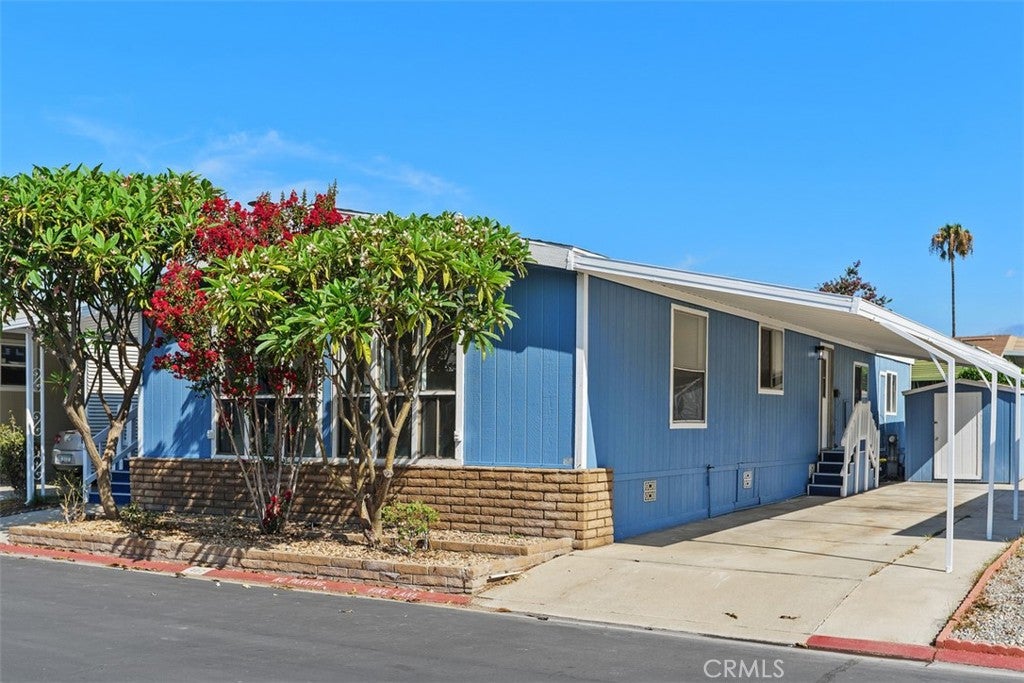 1456 E Philadelphia St Spc 402