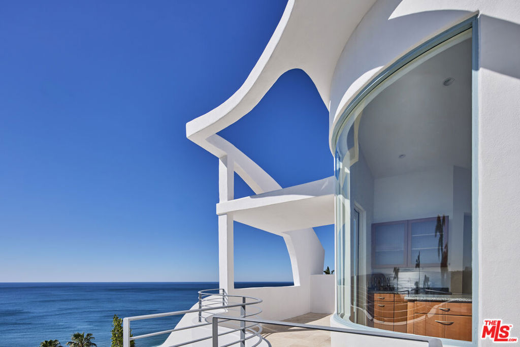 3885 Rambla Orienta