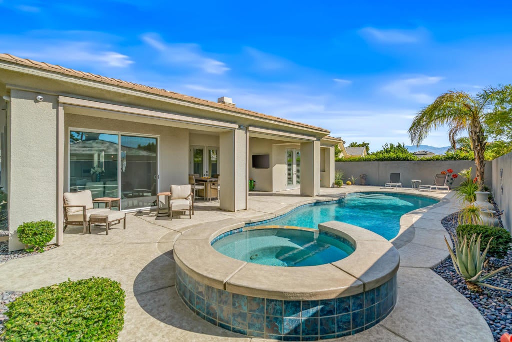 3 Monet Court