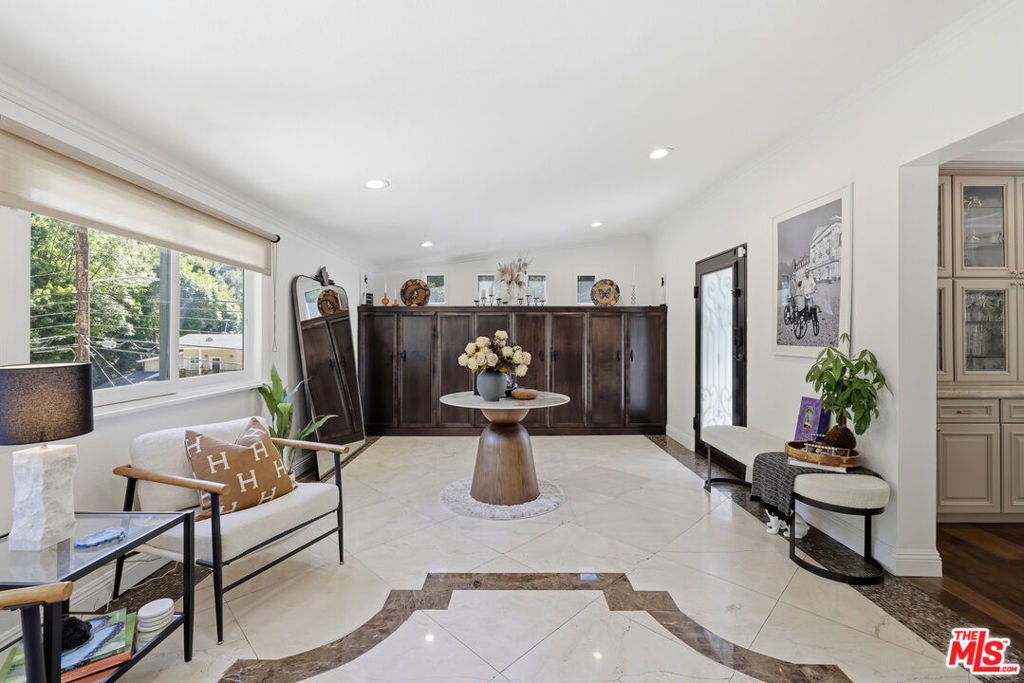 2300 Benedict Canyon Drive, Beverly Hills CA 90210