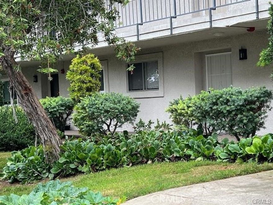 Experience Resort Style Living in Laguna Woods Village

This charming 2BD/2BA home offers direct, no-step access, two spacious walk in showers, and a fully stocked kitchen with breakfast bar and generous pantry storage. Enjoy peaceful evening sunsets from the back patio.  Easy access to Clubhouse 5 with pool, spa, fitness Center, and monthly activities. Explore world class amenities including golf (18-hole & 3-par courses), tennis, bocce courts, and multiple pools. Your perfect blend of comfort and convenience awaits! Great amenities offered by Laguna Woods Village include a 27-hole championship golf course, tennis courts, indoor paddle tennis, pickleball, lawn bowling, two fitness centers, seven clubhouses, five swimming pools, an equestrian center, a gardening, an art studio, a world-class woodshop, over 200 clubs and organizations. Plus, free bus transportation around the community, nearby shopping. Country Club Living is at its BEST and approximately 7 miles from beautiful Laguna Beach! IT'S THE BEST HIDDEN SECRET IN ORANGE COUNTY.