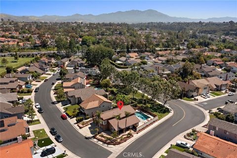 21572 Via Invierno Lake Forest CA 92630
