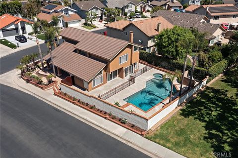 21572 Via Invierno Lake Forest CA 92630