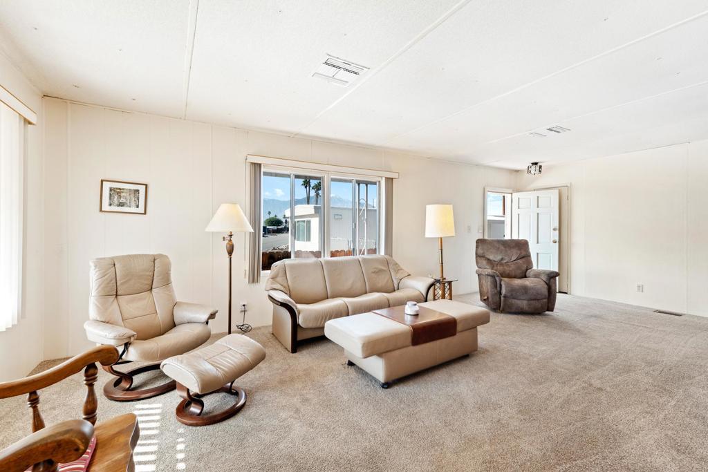 Tri Palm Estates - Manufactured In Park