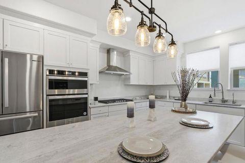 Photo of 6709 Magnetic Loop Loop, San Jose, CA 95119 (MLS # ML82043563)