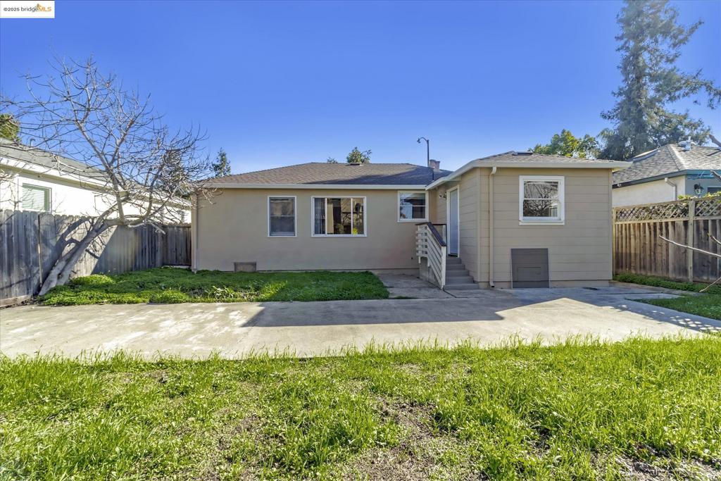 REDWOOD CITY - Residential