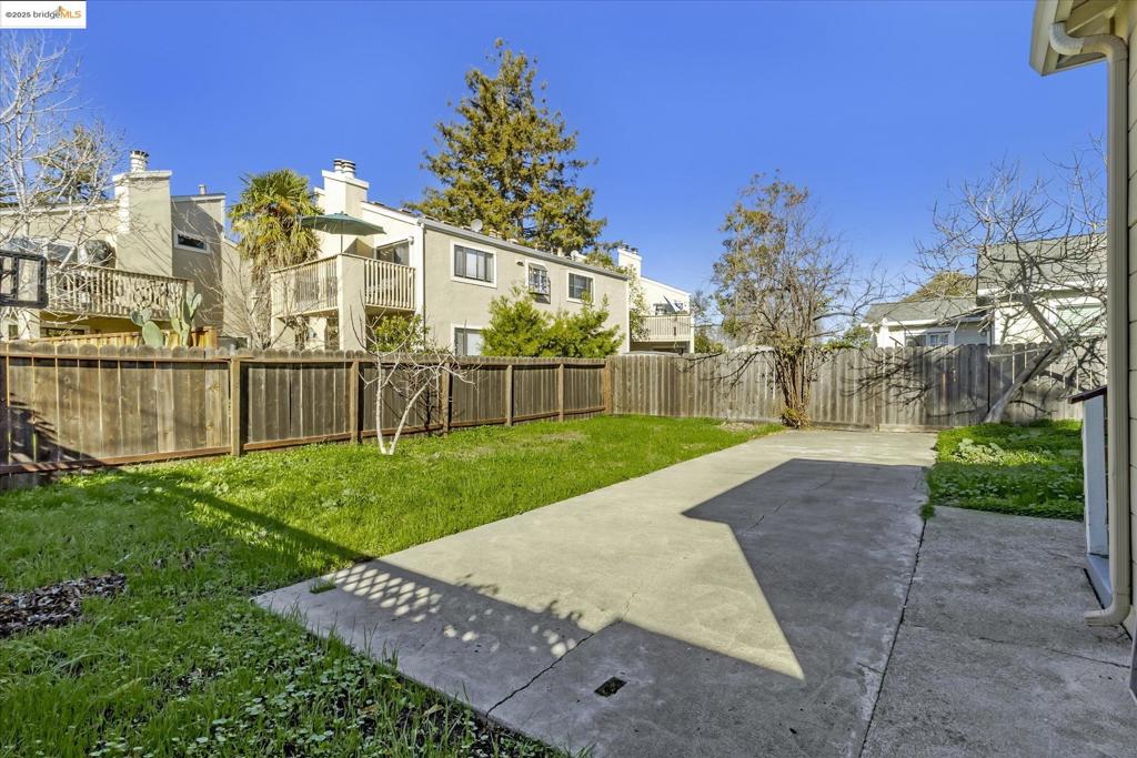REDWOOD CITY - Residential
