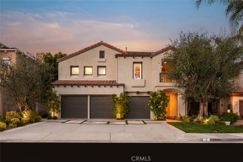 Photo of 8 Flores, Lake Forest, CA 92610 (MLS # OC26119374)