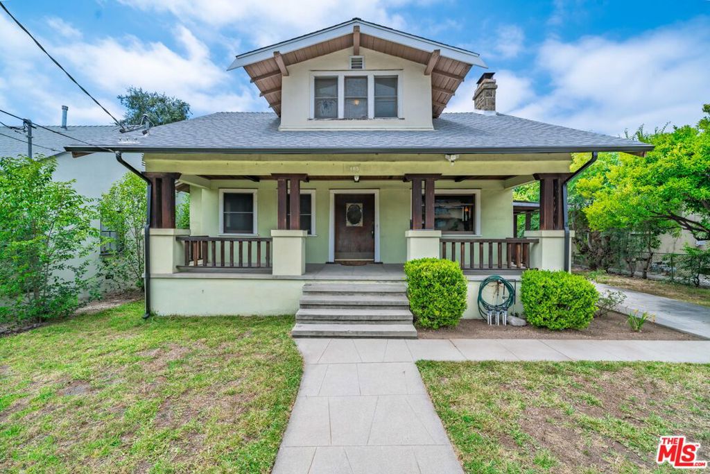 105 El Nido Avenue