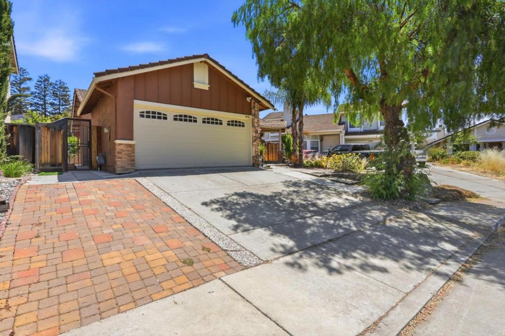 2736 Reno Drive 2736