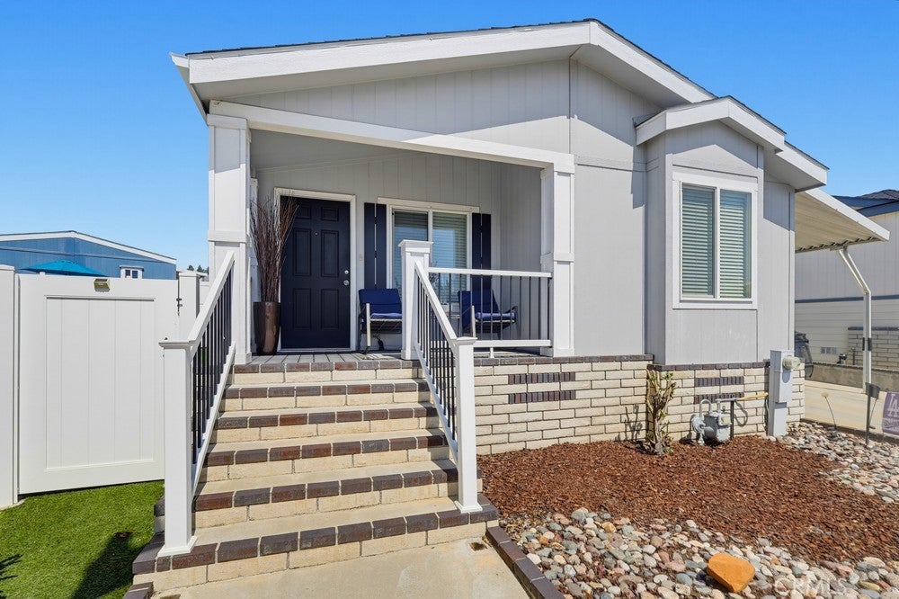 1245 W Cienega Avenue 26