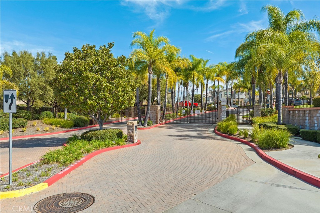 25178 Meadow Walk Street 2