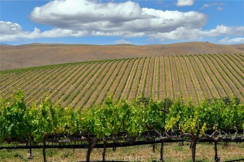 Tiny photo for 6320 Von Dollen Road, San Miguel, CA 93451 (MLS # NS25106354)