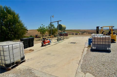 Tiny photo for 6320 Von Dollen Road, San Miguel, CA 93451 (MLS # NS25106354)