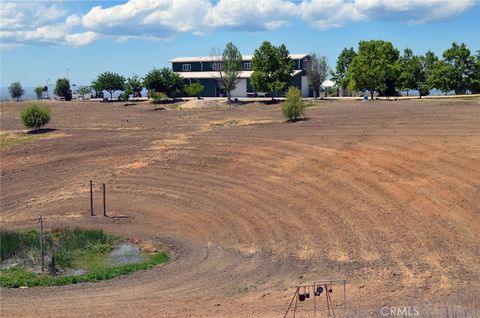 Tiny photo for 6320 Von Dollen Road, San Miguel, CA 93451 (MLS # NS25106354)