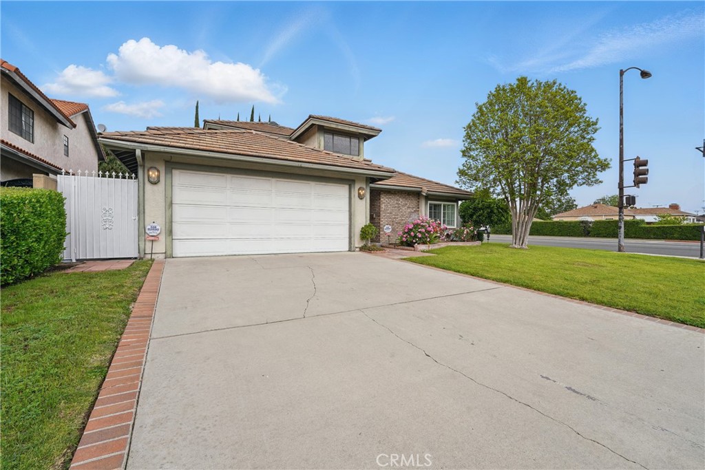 Properties 1 723 E Hermosa Drive