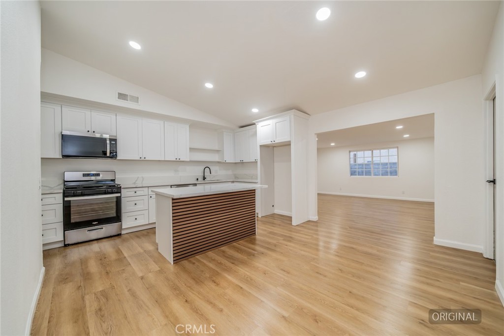 555 N Chestnut