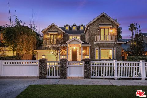 Photo of 10161 VALLEY SPRING Lane, Toluca Lake, CA 91602 (MLS # 26683433)