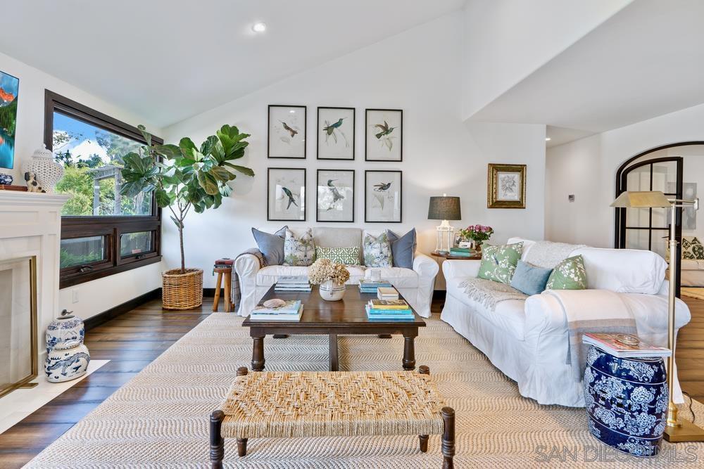 350 Punta Baja Dr
